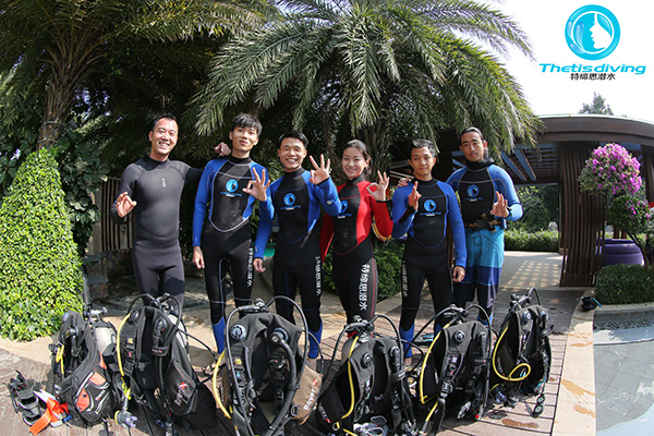 12/12正式上線！PADI 最新課程【休閑潛水員Resort Diver】 丨 一天拿證，潛遍全球